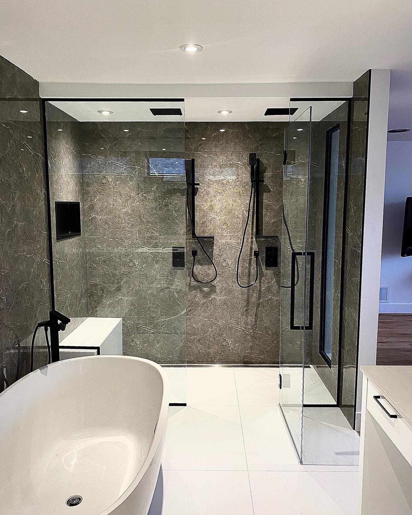 327152205_6041156782594356_7394265876690039932_n